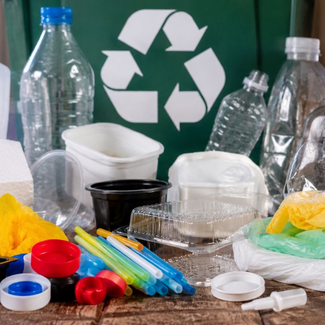 Types of plastics: uses and recycling